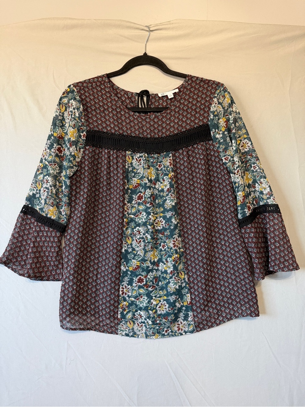 DR2 Womens Boho Mixed Media Floral Blouse S Relaxed Fit Lined Crochet Details